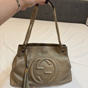 Gucci Pebbled Calfskin Medium Soho Chain Shoulder Bag Gold
